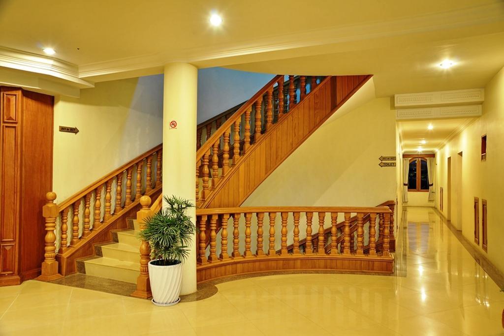 Win Unity Hotel Pyin Oo Lwin Eksteriør billede