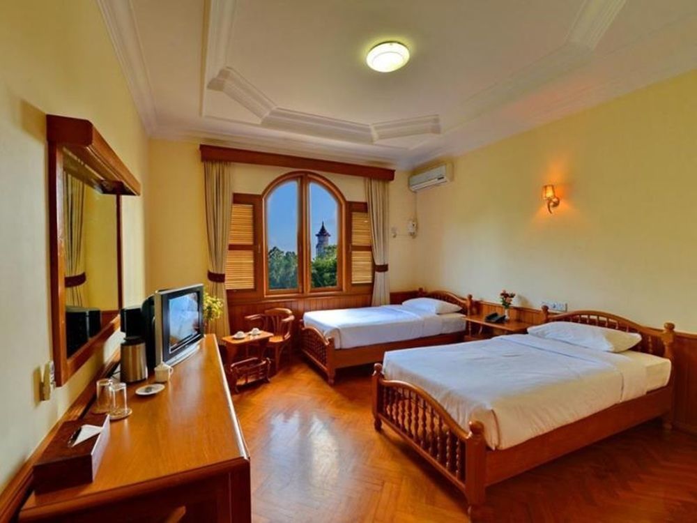 Win Unity Hotel Pyin Oo Lwin Eksteriør billede