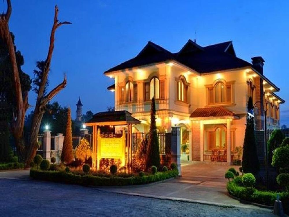 Win Unity Hotel Pyin Oo Lwin Eksteriør billede