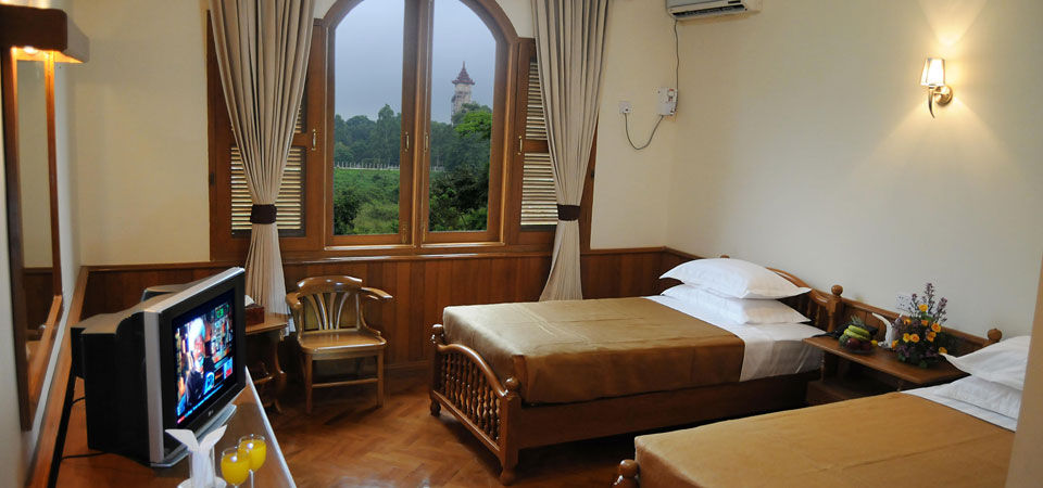 Win Unity Hotel Pyin Oo Lwin Eksteriør billede