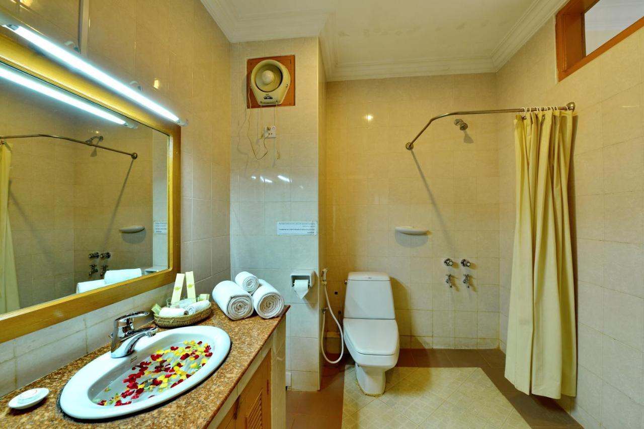 Win Unity Hotel Pyin Oo Lwin Eksteriør billede